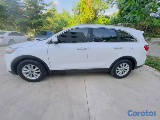 2019 Kia Sorento — foto 2 / 7