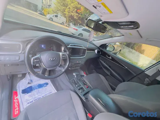 2019 Kia Sorento — foto 6 / 7