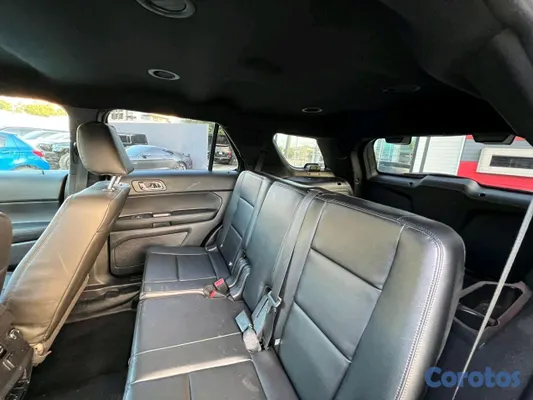 2017 Ford Explorer — foto 4 / 6