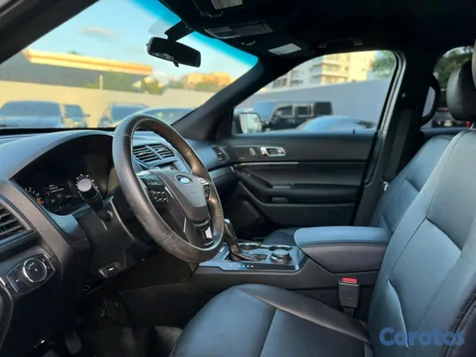 2017 Ford Explorer — foto 5 / 6