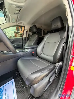 2025 Toyota Rav-4 — foto 8 / 11