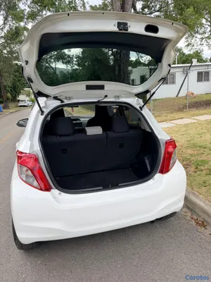 2012 Toyota Vitz — foto 10 / 10