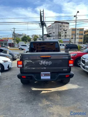 2023 Jeep Gladiator — foto 5 / 9
