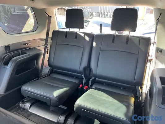 2022 Toyota 4 Runner — foto 9 / 10