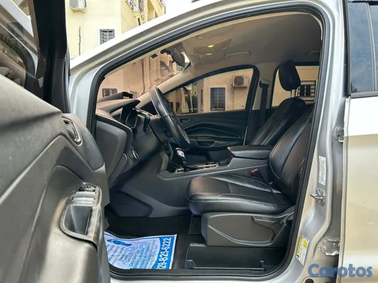 2018 Ford Escape — foto 7 / 19