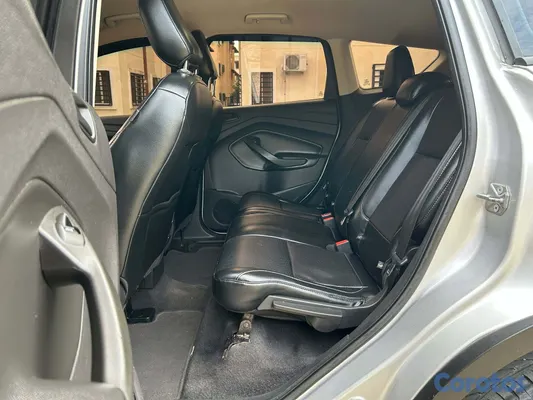 2018 Ford Escape — foto 8 / 19