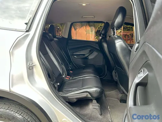 2018 Ford Escape — foto 14 / 19