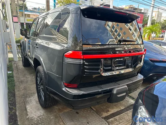 2024 Lexus Gx — foto 7 / 11