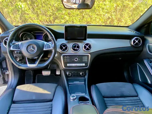 2019 Mercedes Clase GLA — foto 2 / 10