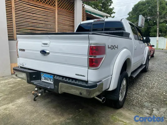2011 Ford F-150 LARIAT 4X4 — foto 3 / 9