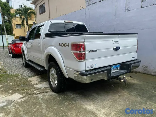 2011 Ford F-150 LARIAT 4X4 — foto 4 / 9