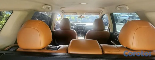 2014 Nissan Rogue — foto 11 / 12