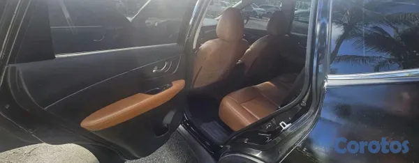 2014 Nissan Rogue — foto 12 / 12