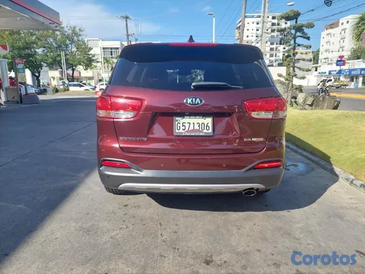 2017 Kia Sorento — foto 2 / 6