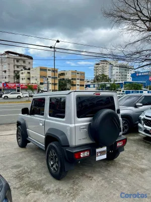 2023 Suzuki Jimny — foto 8 / 10