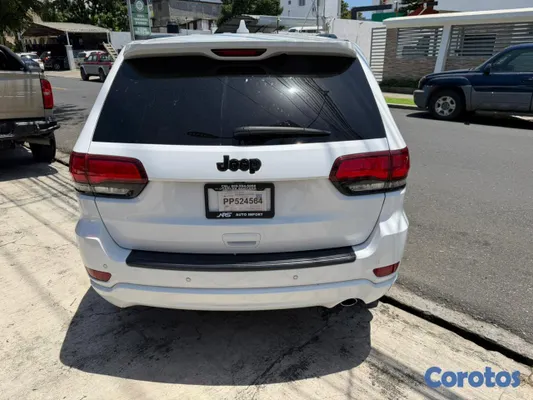 2019 Jeep Grand Cherokee — foto 7 / 12