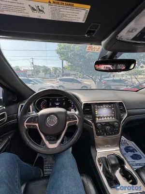 2017 Jeep Grand Cherokee — foto 10 / 11