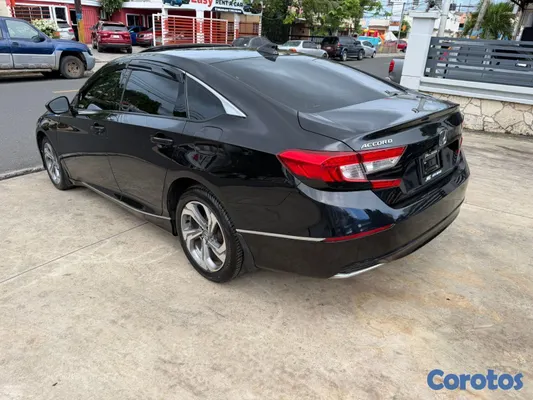 2020 Honda Accord — foto 2 / 13