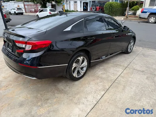 2020 Honda Accord — foto 5 / 13