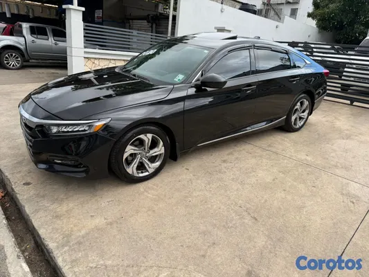 2020 Honda Accord — foto 10 / 13