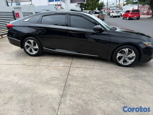2020 Honda Accord — foto 13 / 13