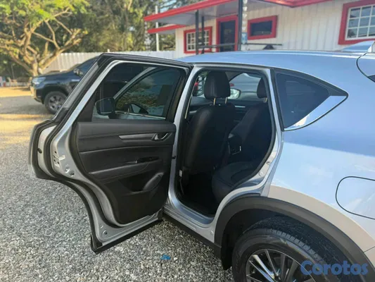 2021 Mazda CX-5 — foto 7 / 9