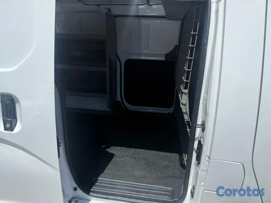 2020 Nissan NV — foto 4 / 10
