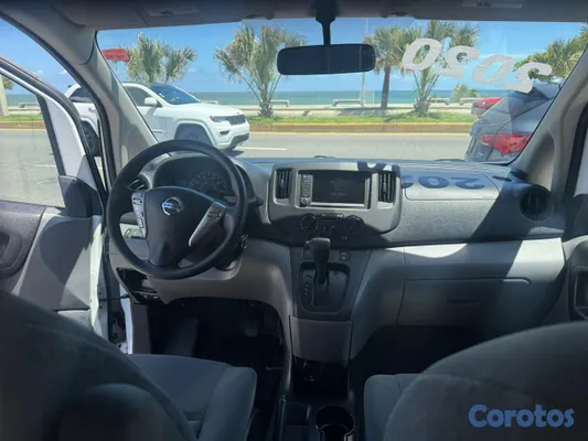 2020 Nissan NV — foto 5 / 10