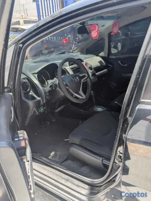 2012 Honda Fit — foto 6 / 11