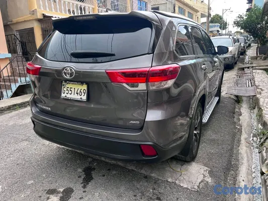 2019 Toyota Highlander — foto 2 / 9