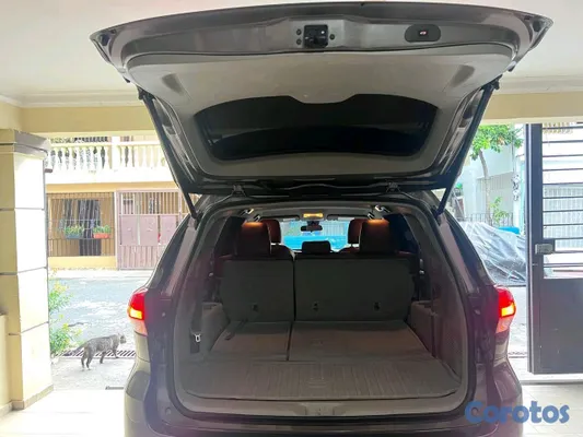 2019 Toyota Highlander — foto 6 / 9