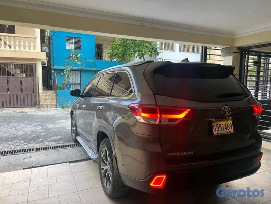 2019 Toyota Highlander — foto 7 / 9
