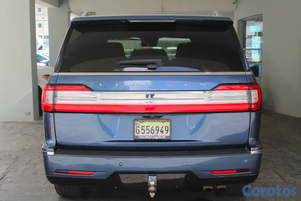 2026 Lincoln Navigator — foto 4 / 12