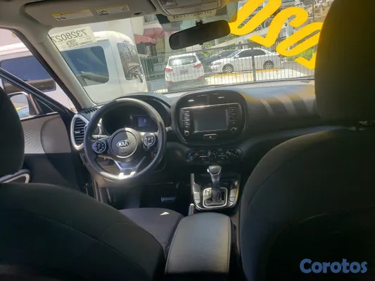 2020 Kia Soul — foto 6 / 9