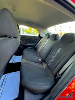 2021 Hyundai Elantra — foto 3 / 13