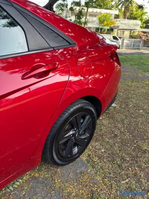 2021 Hyundai Elantra — foto 10 / 13