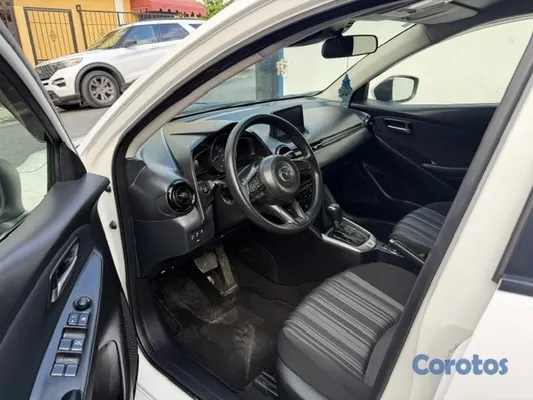 2020 Mazda Demio — foto 4 / 12