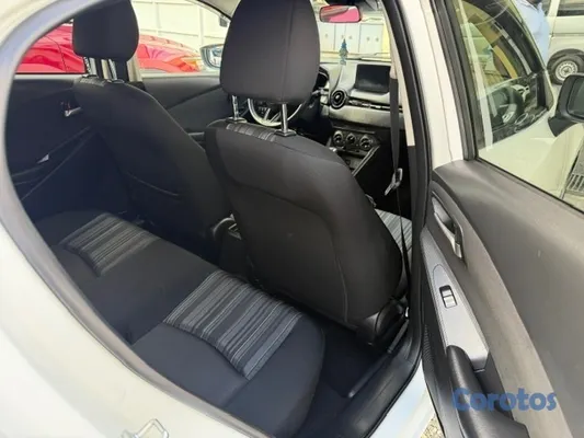 2020 Mazda Demio — foto 11 / 12