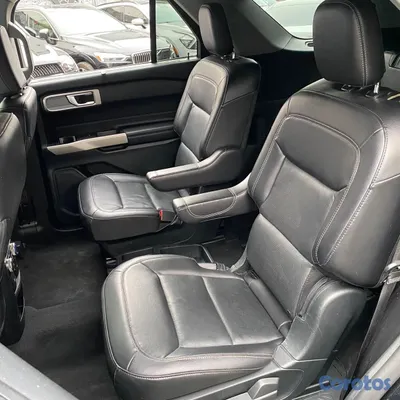2021 Ford Explorer — foto 7 / 15