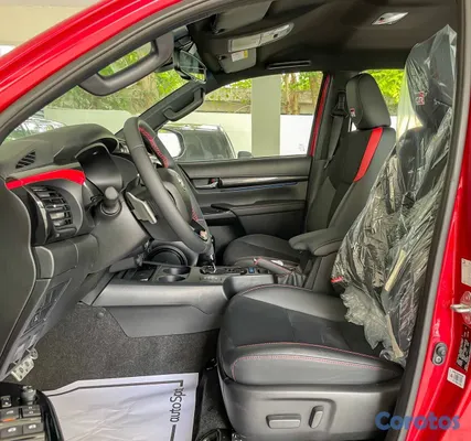 2027 Toyota Hilux — foto 6 / 11