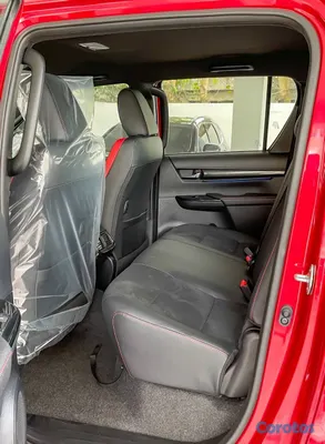 2027 Toyota Hilux — foto 7 / 11
