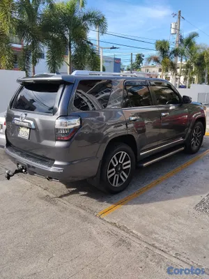 2011 Toyota 4 Runner — foto 3 / 4