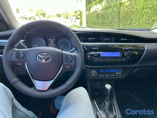 2015 Toyota Corolla — foto 5 / 5