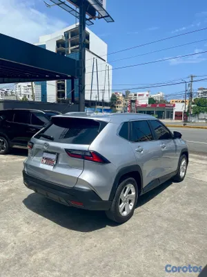 2024 Toyota Yaris Cross FULL — foto 8 / 11