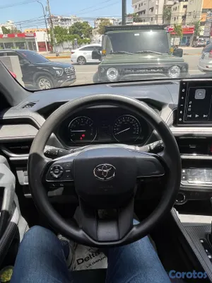 2024 Toyota Yaris Cross FULL — foto 10 / 11