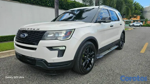 2018 Ford Explorer — foto 6 / 9