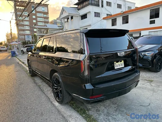 2022 Cadillac Escalade — foto 4 / 12