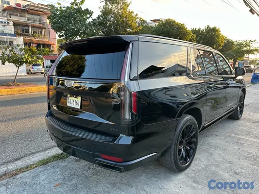 2022 Cadillac Escalade — foto 7 / 12