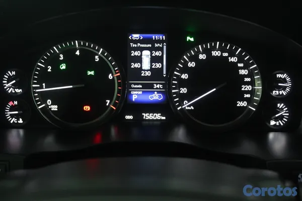 2020 Lexus Lx — foto 6 / 13