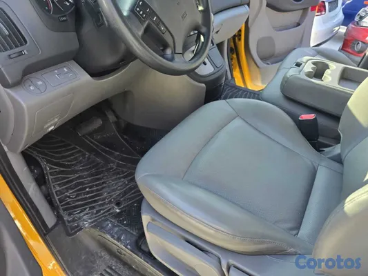 2021 Hyundai Grand Starex — foto 8 / 10